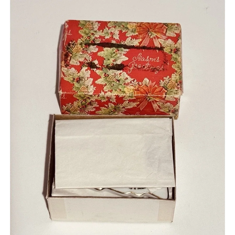 Vintage Lefton‎ Porcelain Christmas Tree Trinket Box Cardinal Design w Gold Trim